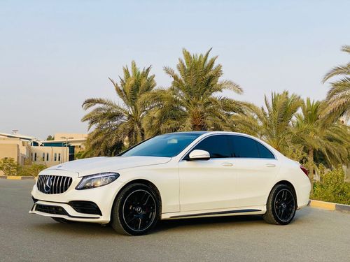 مرسيدس بنز C 300 Std مرسيدس بنز C300 وارد محول C63 بحاله ممتازه