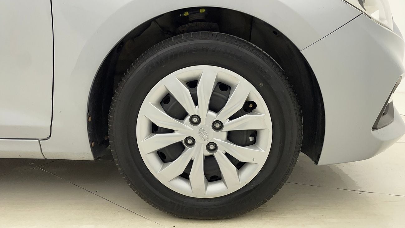 هيونداي أكسنت GL 1.6 | بدون دفعة مقدمة | اختبار القيادة في المنزل