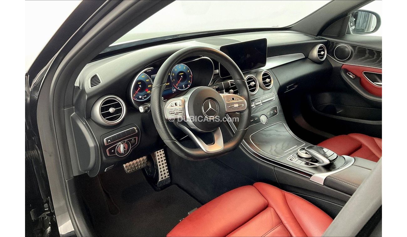 Mercedes-Benz C 200 Premium (AMG Line)