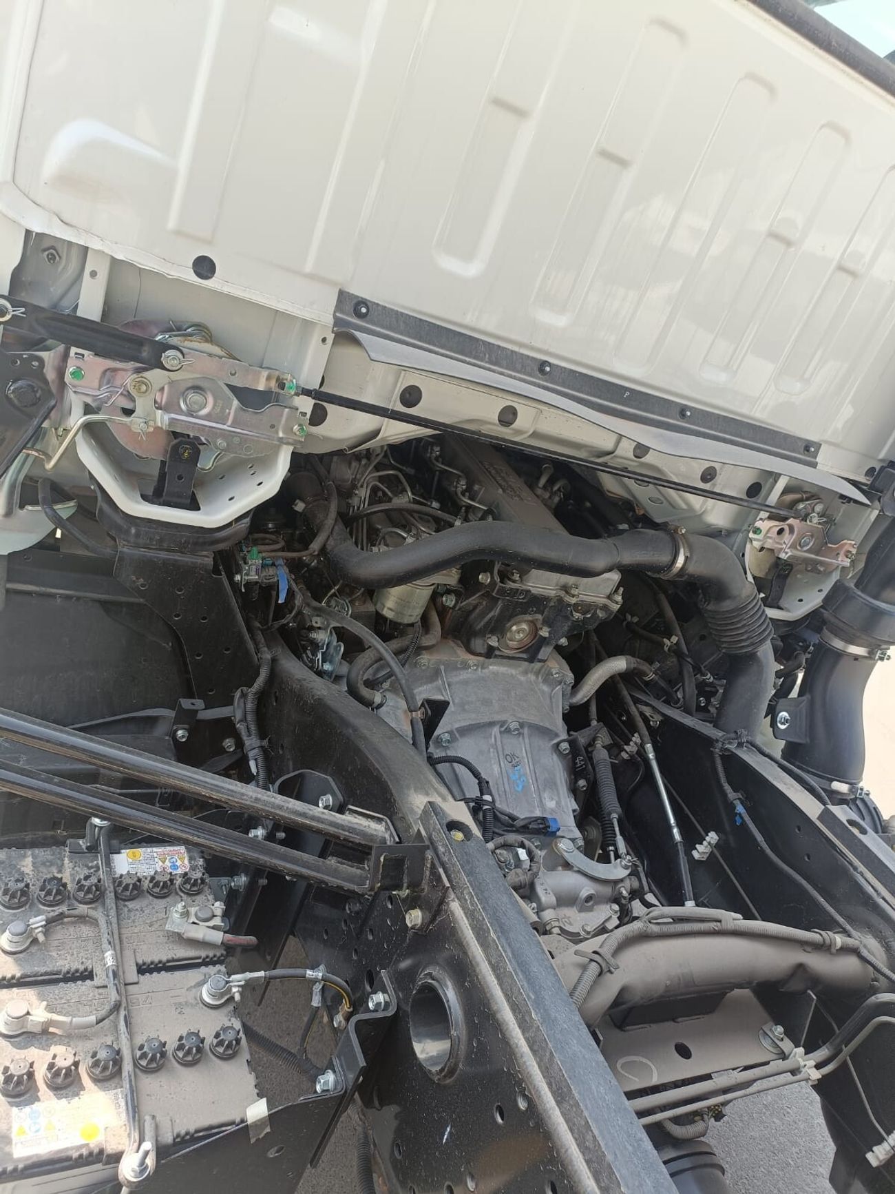 Isuzu NMR ISUZU NMR DUMP TRUCK, 4570 CC 4-CYLINDER DIESEL ENGINE, MODEL 2025, GVW 4800KG