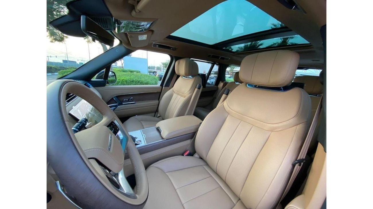 Land Rover Range Rover GCC SPEC UNDER WARRANTY AND SERVICE
