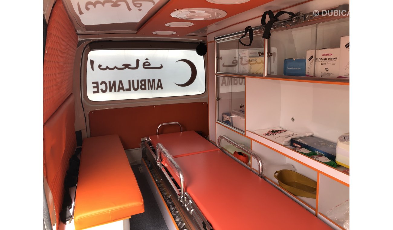 تويوتا هاياس Toyota Hiace Ambulance Conversion, Model:2014. excellent condition