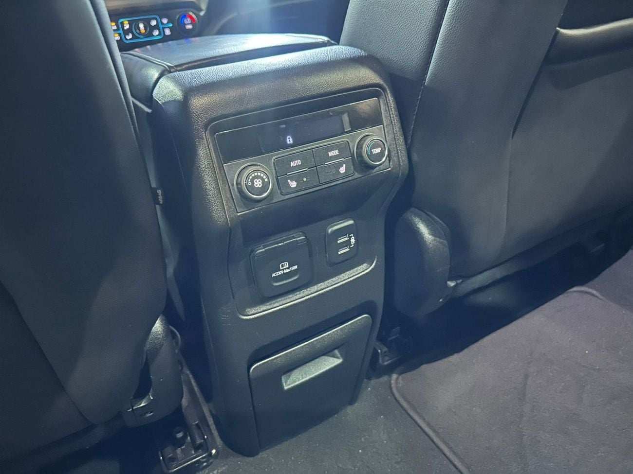 GMC Acadia DENALI