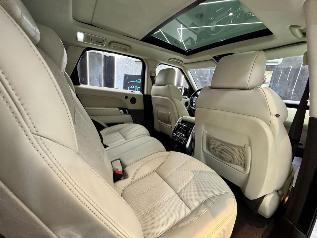 لاند روفر رينج روفر سبورت Supercharged 5.0L SUPERCHARGED RANGE ROVER SPORT V8 || GCC SPECS || FULL OPTIONS || FREE ACCIDENTS