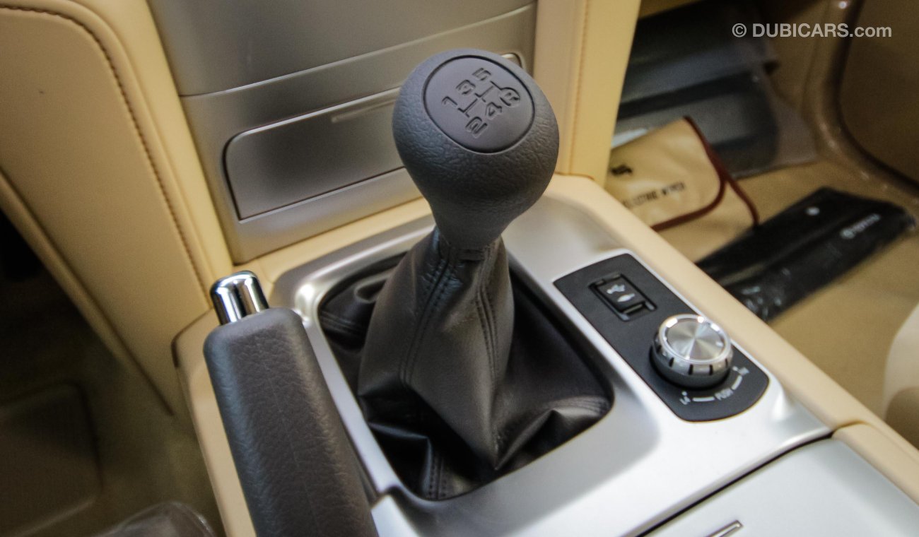 Toyota Land Cruiser GXR V6 4.0L Petrol Manual Transmission