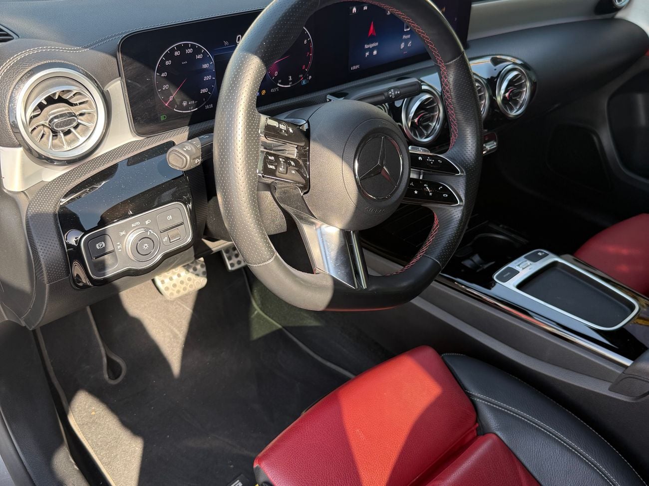 Mercedes-Benz A 200 premium 1.3L