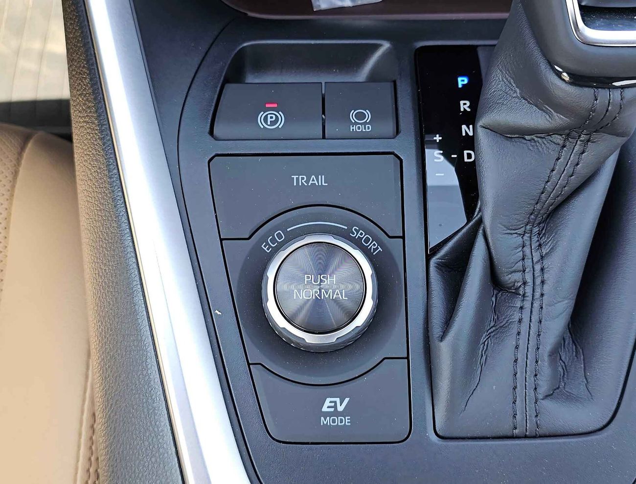 تويوتا راف ٤ Hybrid / 2.5L V4 / Driver Power Seat / Full Option With Panoramic Roof (CODE # 67999)