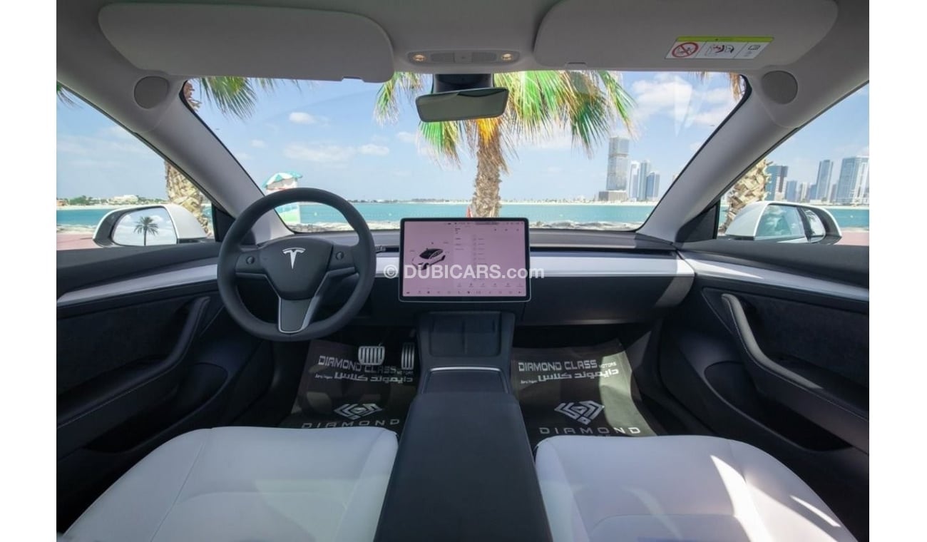 Tesla Model 3 Long Range Tesla Model 3 Performance  White Interior  GCC 2022 9,400 KM Auto Pilot AED Under Warrant