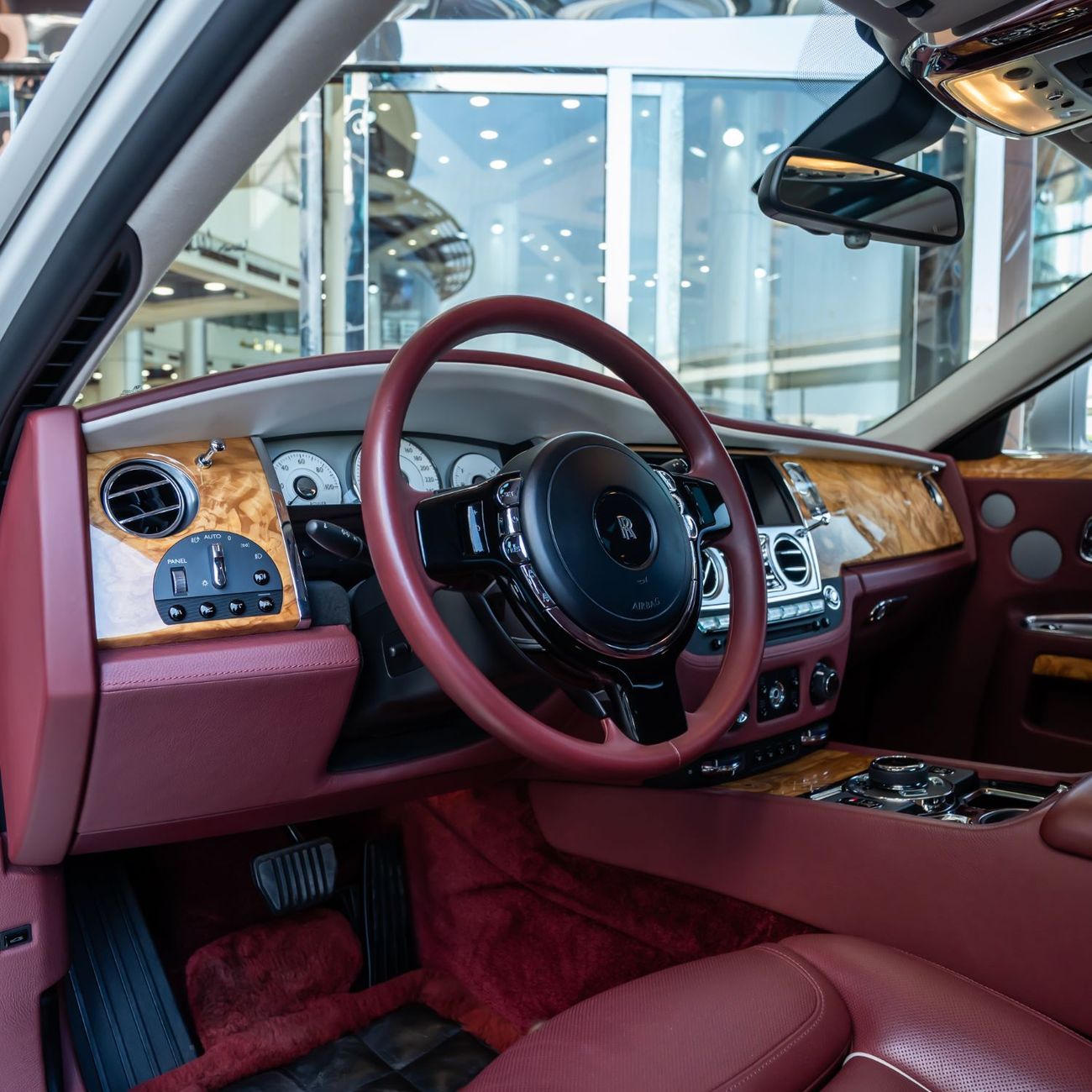 رولز رويس جوست 2015 ROLLS ROYCE GHOST GCC DONE ONLY 48,000KM