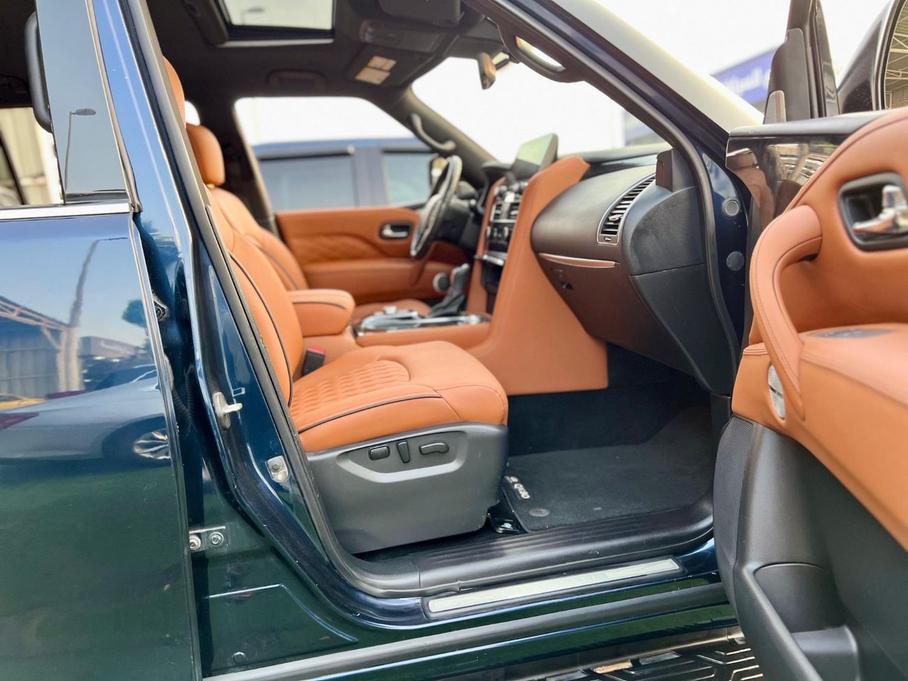 Infiniti QX80 Luxury 5.6L warranty one year bank financie available