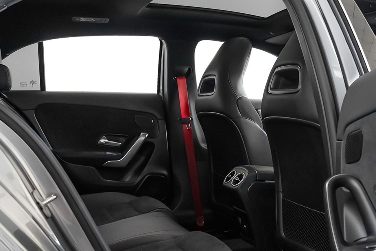 مرسيدس بنز A 35 AMG 4MATIC Hatchback