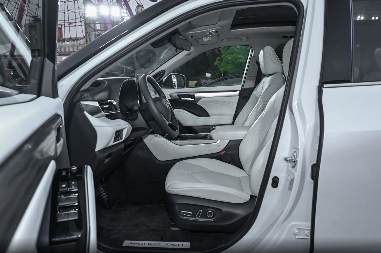 تويوتا هايلاندر Supreme 2.5 Hybrid JBL Hybrid 2.5L AWD 7-Seater