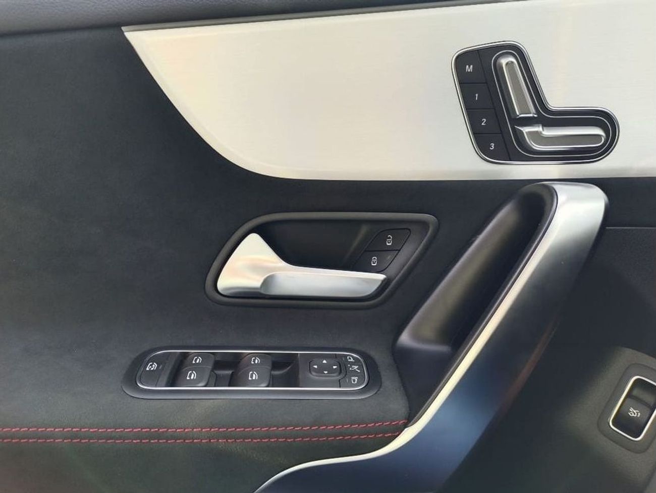 مرسيدس بنز CLA 200 AMG 5 years Warranty 2025 GCC