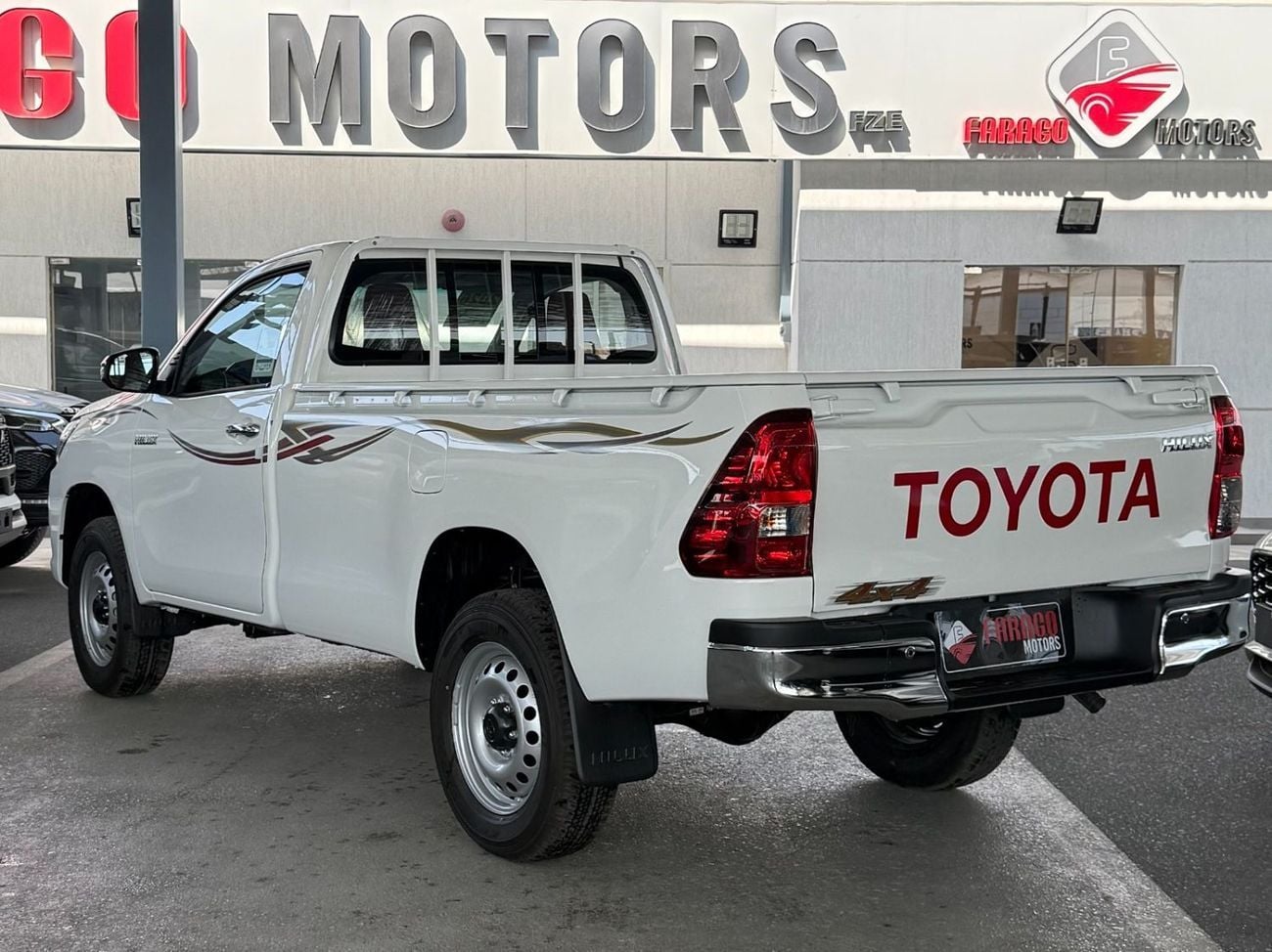 Toyota Hilux 2026 TOYOTA HILUX 2.7 SINGLE CABIN 4X4 **EXPORT ONLY**التصدير فقط خارج الخليج**