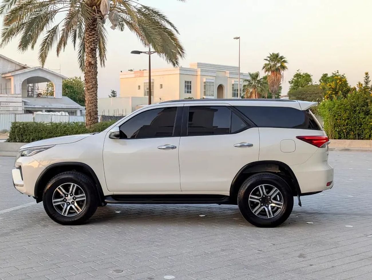 تويوتا فورتونر Pristine EXR V4 2.7L | GCC Specs | Low Mileage