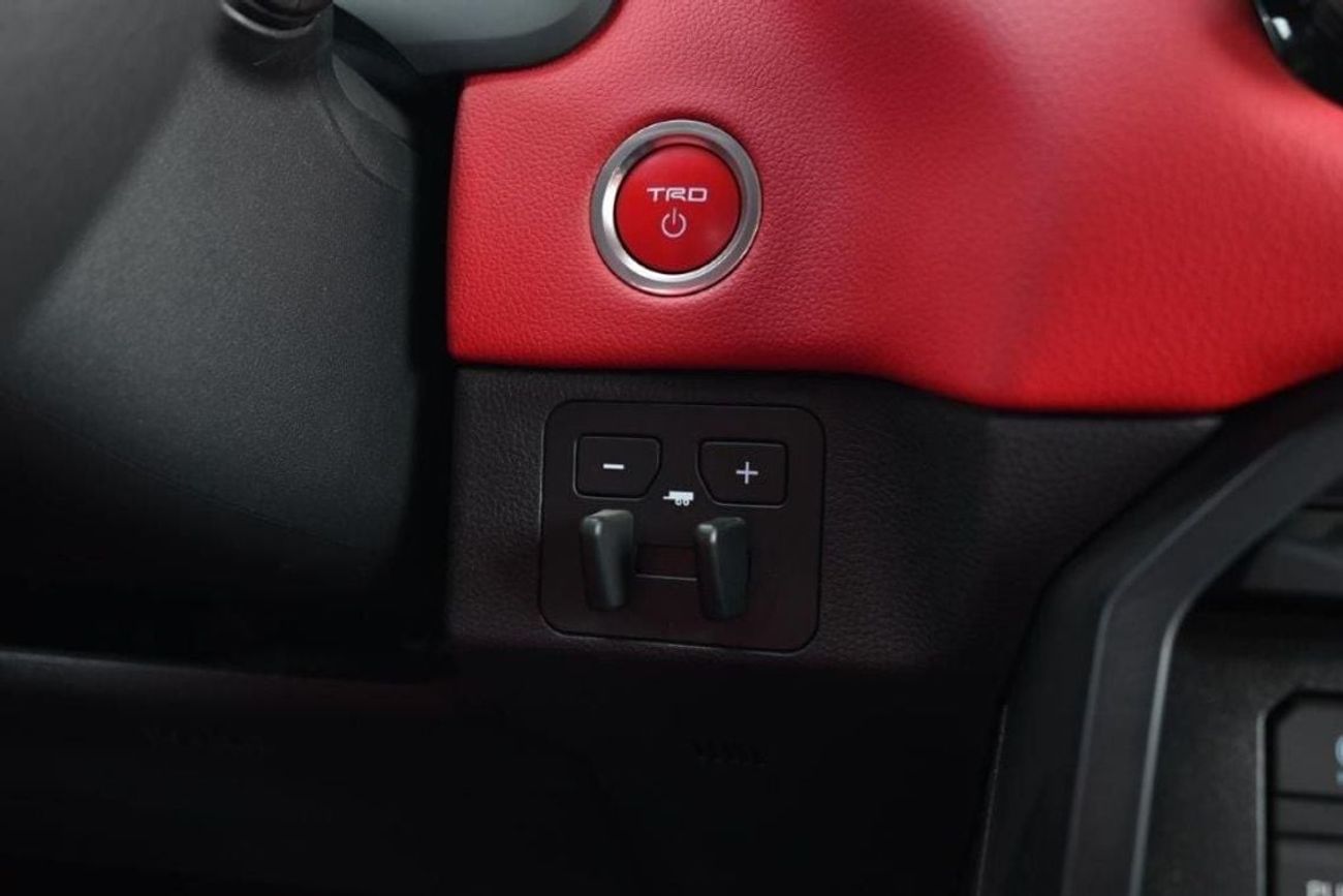 Toyota Tundra TRD PRO HYBRID V6 3.4L 4WD 5-SEATER AT