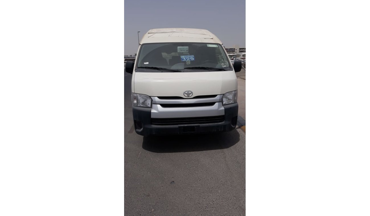 Toyota Hiace 2.7L High Roof