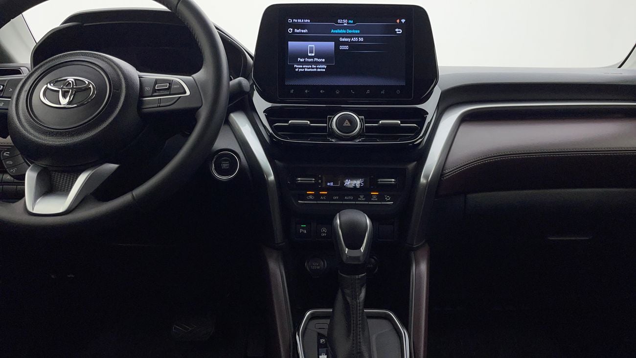 تويوتا أوربان كروزر GLX 1.5 | بدون دفعة مقدمة | اختبار القيادة في المنزل