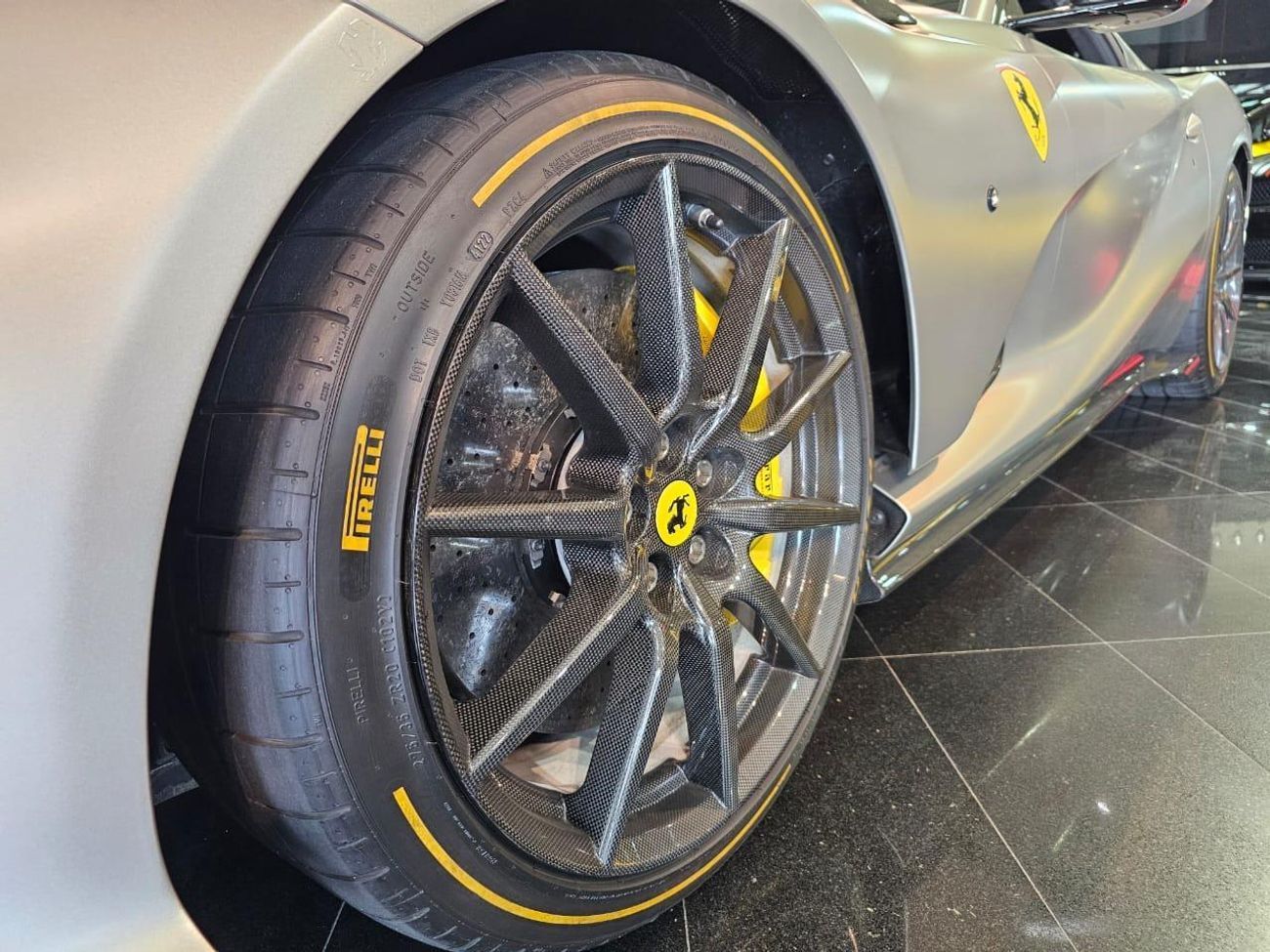 فيراري 812 كومبيتيزون