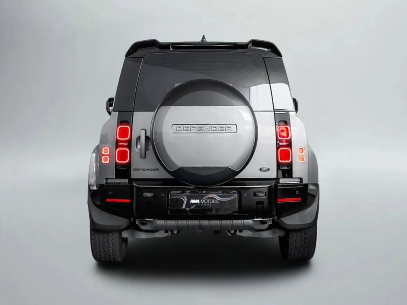 Land Rover Defender 90 X-DYNAMIC S P300