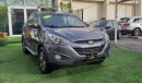 Hyundai Tucson G C  C - Full Option - Panorama - Leather - Alloy Wheels - Sensors - Wood - CD Player in excellent