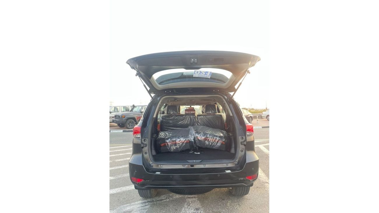 Toyota Fortuner 2019 Toyota Fortuner EXR+ 2.7L V4 - 4x4 AWD - Rear CAM & Sensor - No accident -