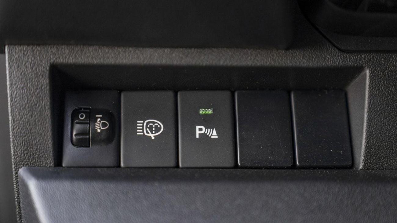 Suzuki Jimny 1.5L GLX (A/T)