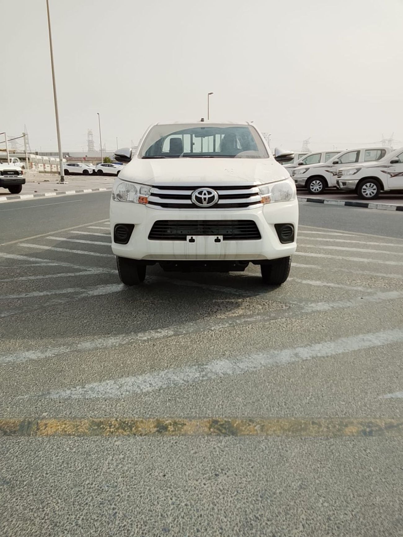 Toyota Hilux DLX Toyota Hilux 2.4 MT basic 4x4 2026 GCC