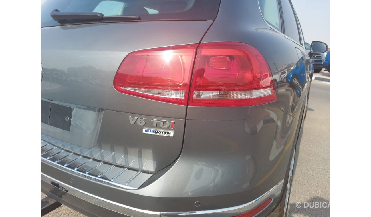 Volkswagen Touareg V6- Diesel 3.0  Litter Right Hand Drive