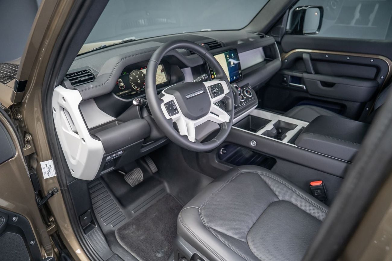 لاند روفر ديفندر P300 110 SE 2.0L (5 Seater)