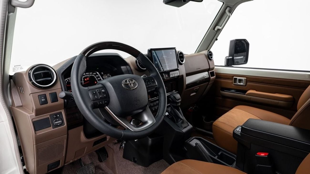 Toyota Land Cruiser 70 HT VXR 40th Anniversary - 2025 - GCC - Under Warranty