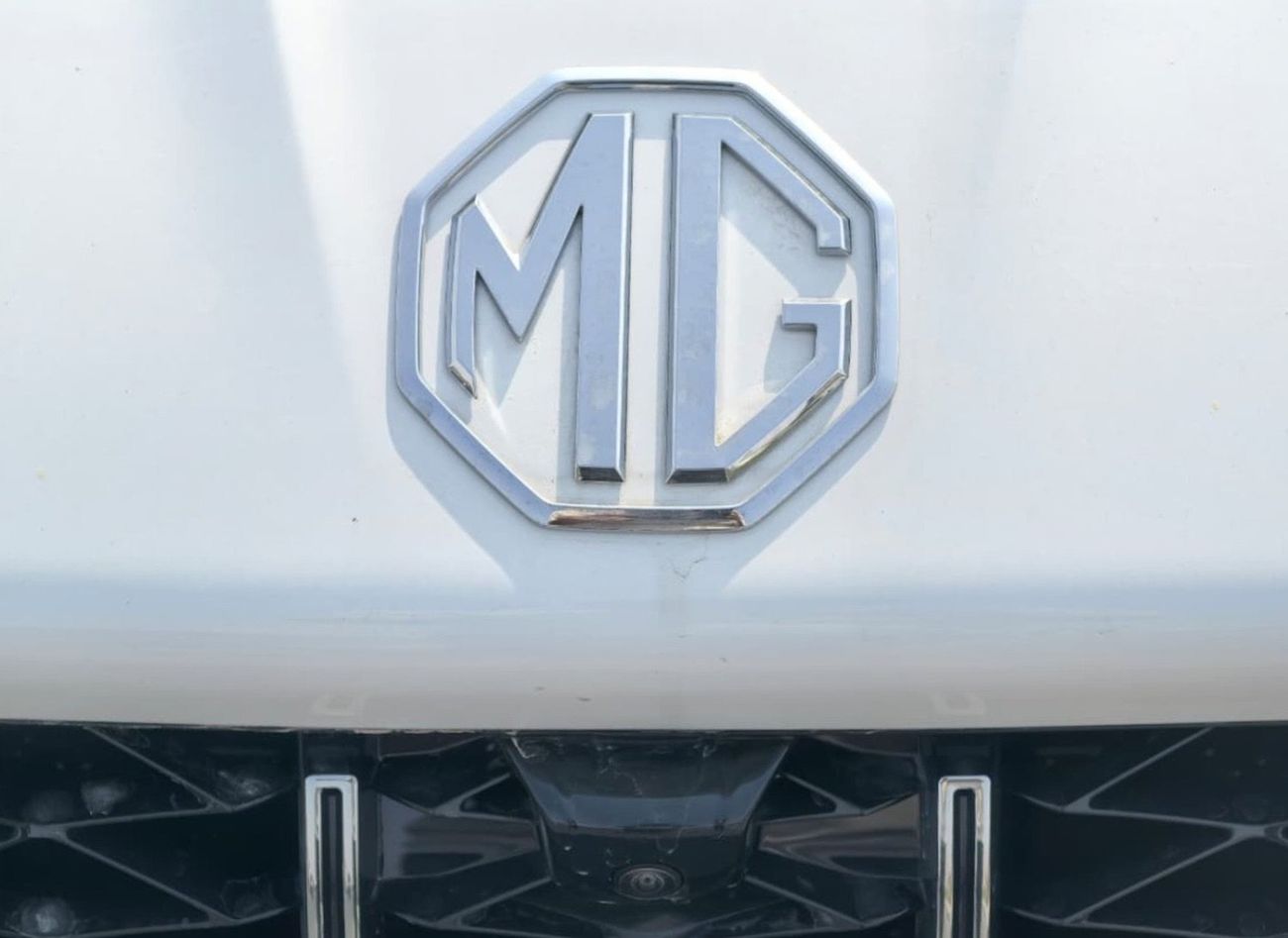 أم جي 5 2025 MG5 1.5L LUXURY AUTOMATIC TRANSMISSION FULL OPTION