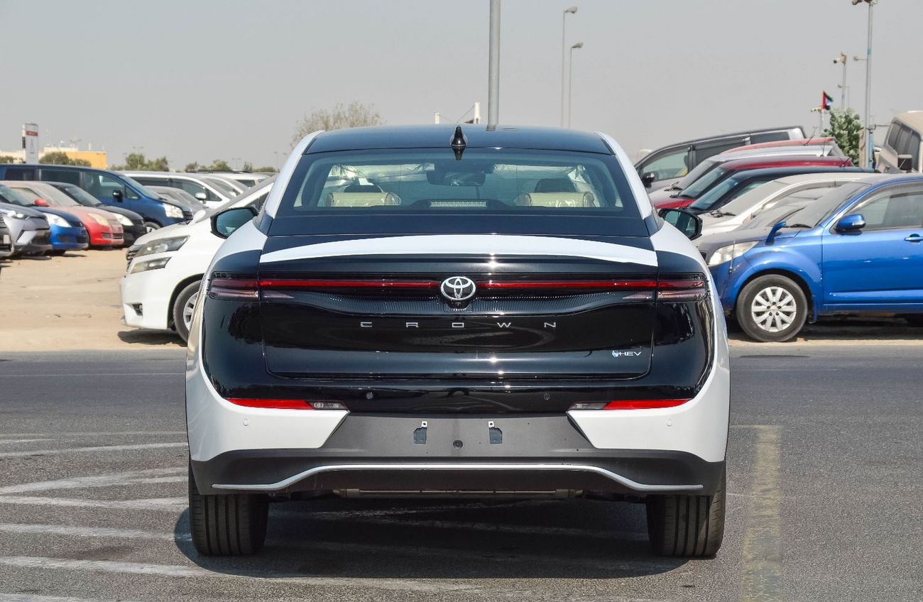 Toyota Crown TOYOTA CROWN HYBRID 2.5L FWD SEDAN 2026