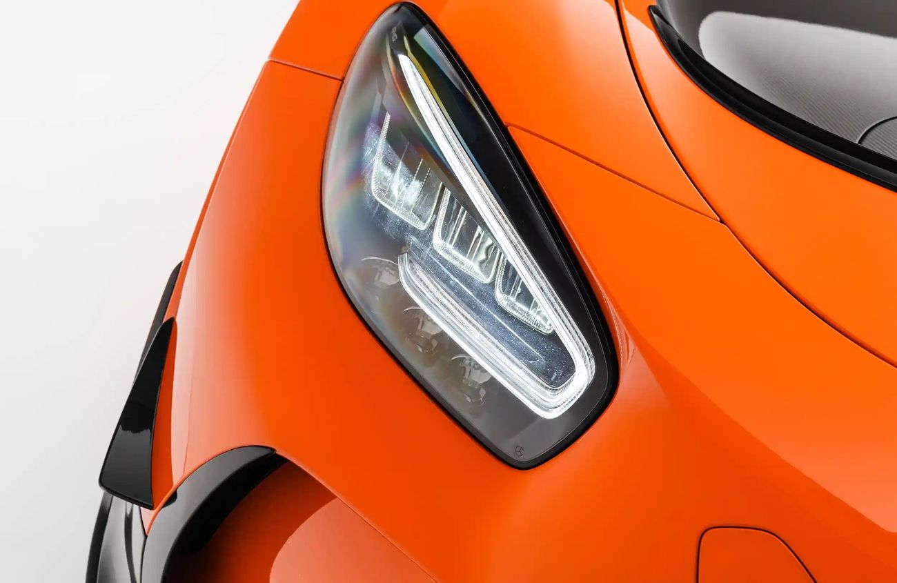 Mercedes-Benz AMG GT All-new 4.0L V8 biturbo engine