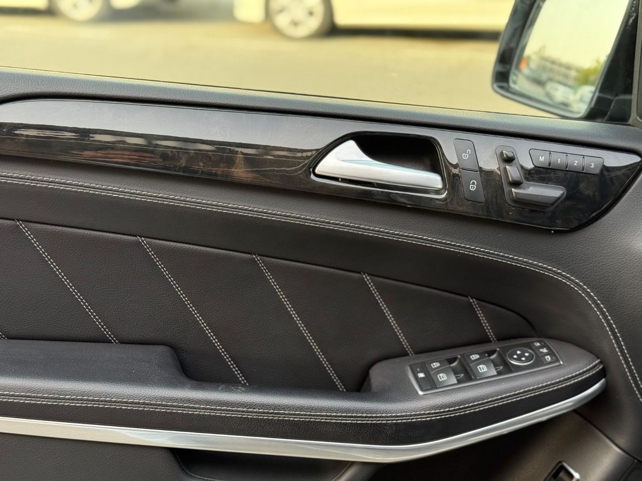 Mercedes-Benz GL 550