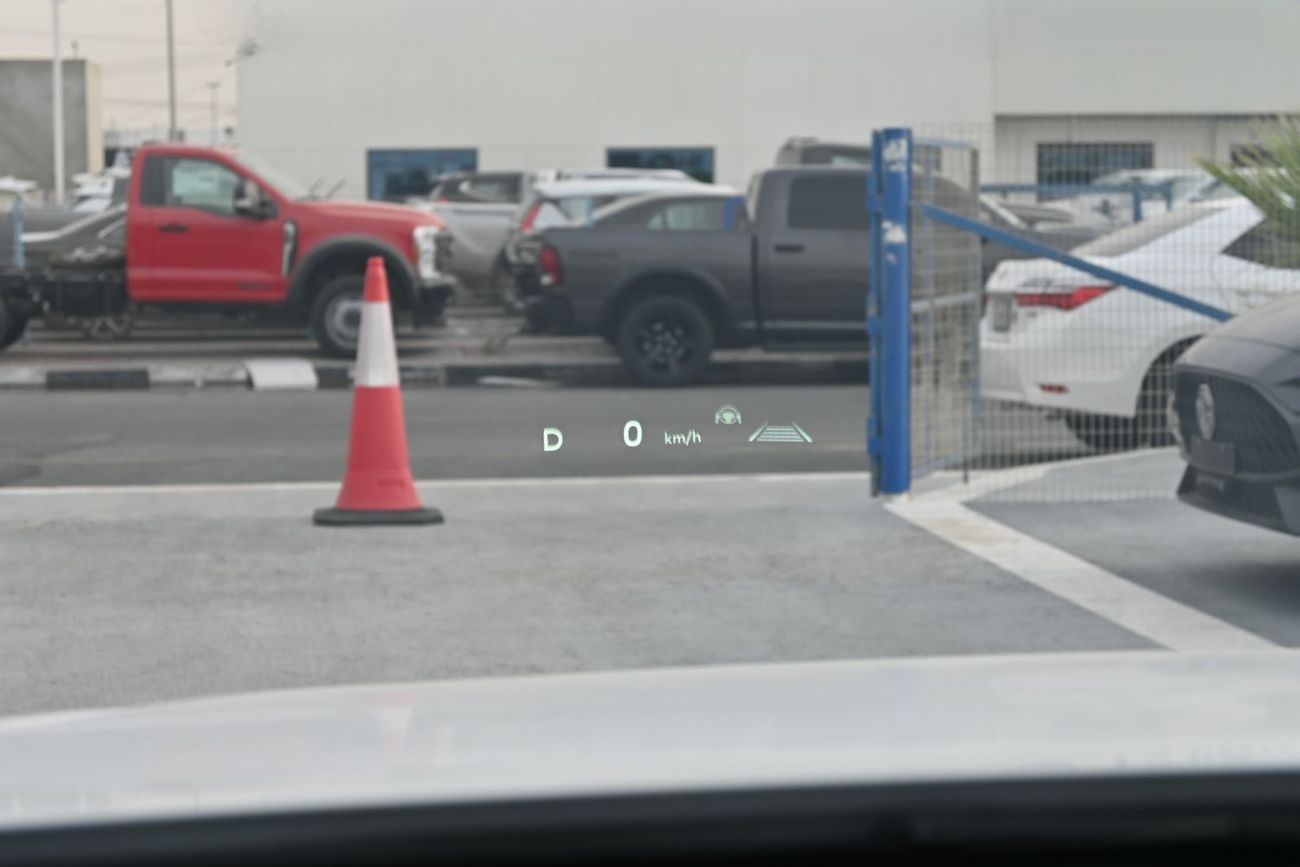 Toyota Camry Toyota Camry Limited 2.5L Hybrid, Model 2025, Color White