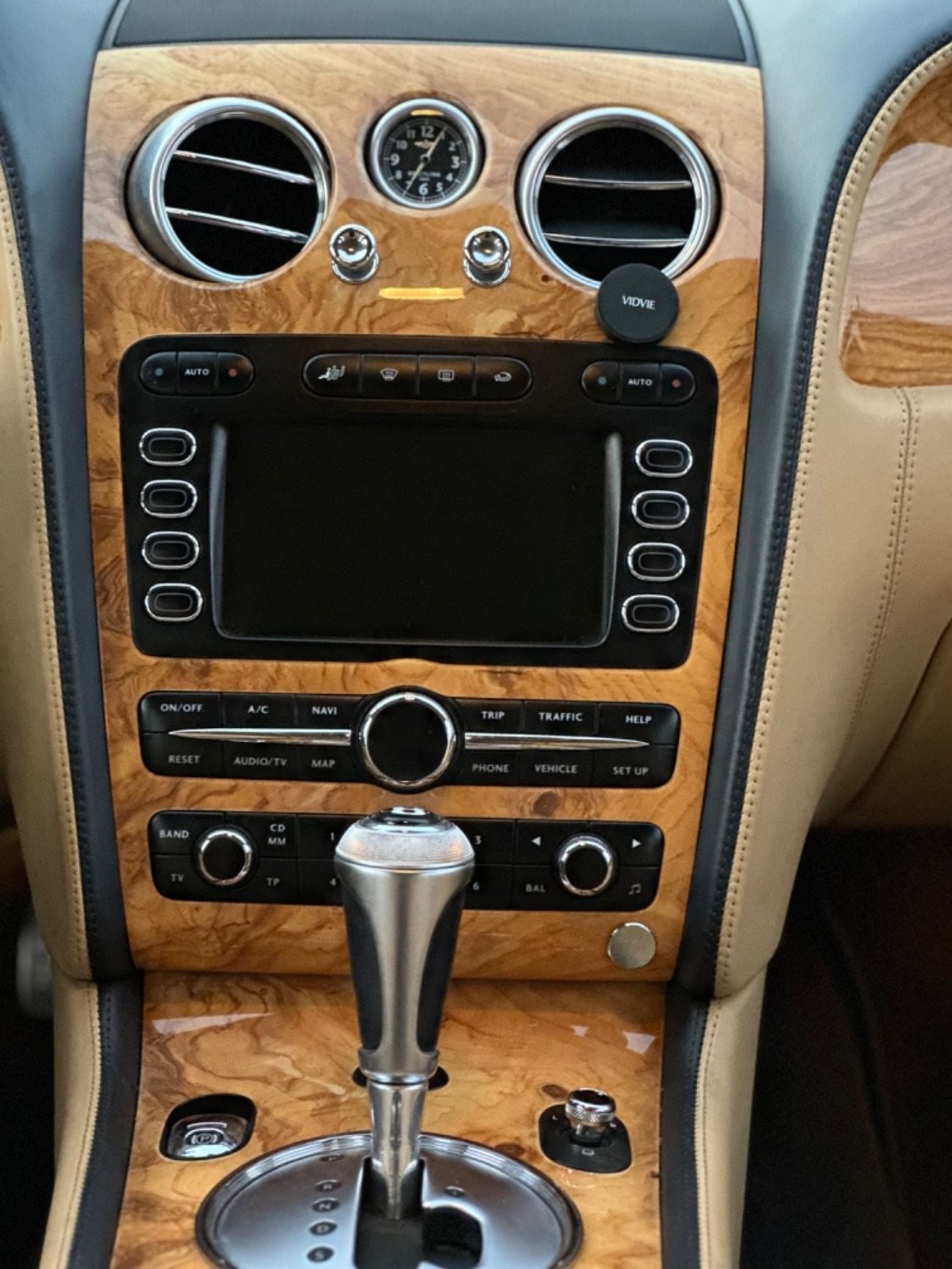 Bentley Continental Flying Spur MODEL 2010 GCC CAR PERFECT CONDITION INSIDE AND OUTSIDE FULL OPTION