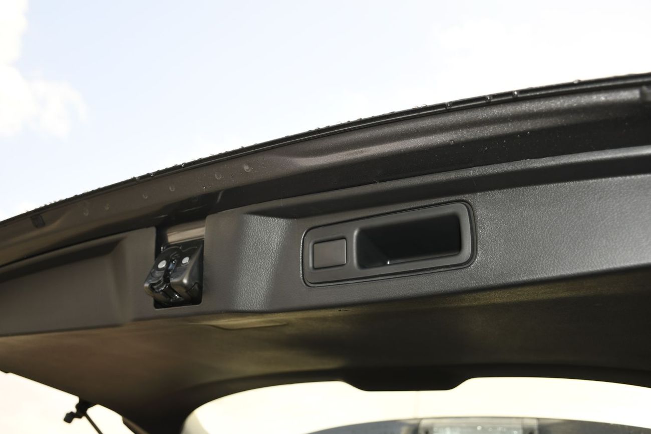 تويوتا فورتونر 2.4L  V4 Diesel Automatic 4x4WD (Ready Stock)