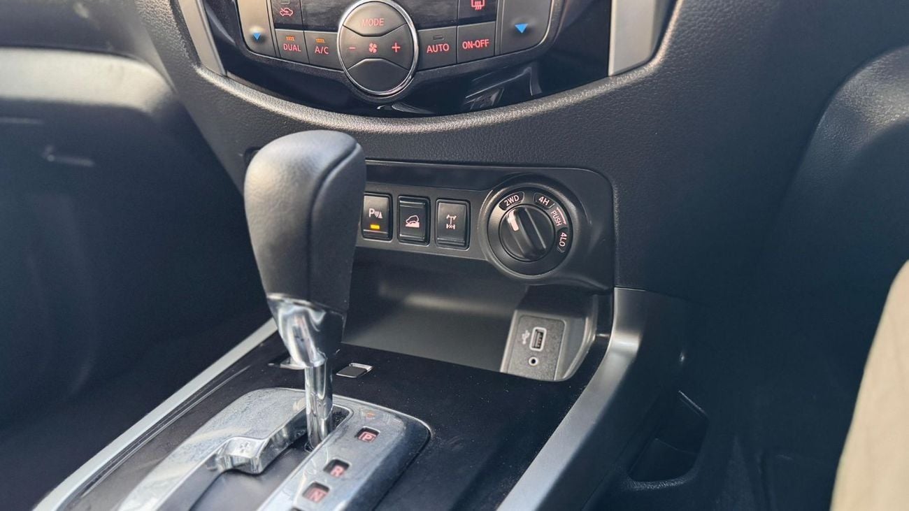 Nissan Navara DOUBLE CABIN | 360 VIEW CAMERA | 2.3L ENGINE | AT | LEATHER SEATS | RHD