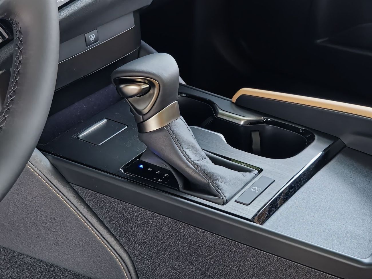 Lexus ES350 LEXUS ES350 - PRIME - 3.5L - 2025 MODEL - WHITE INSIDE TAN 