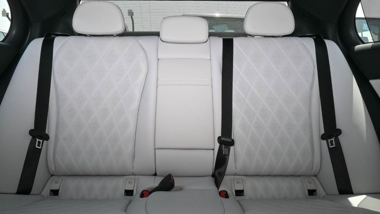 مرسيدس بنز E200 Mercedes-Benz E200 Premium Plus | AMG Night Package | Hyper Screen | Fully Loaded 2024 Brand New