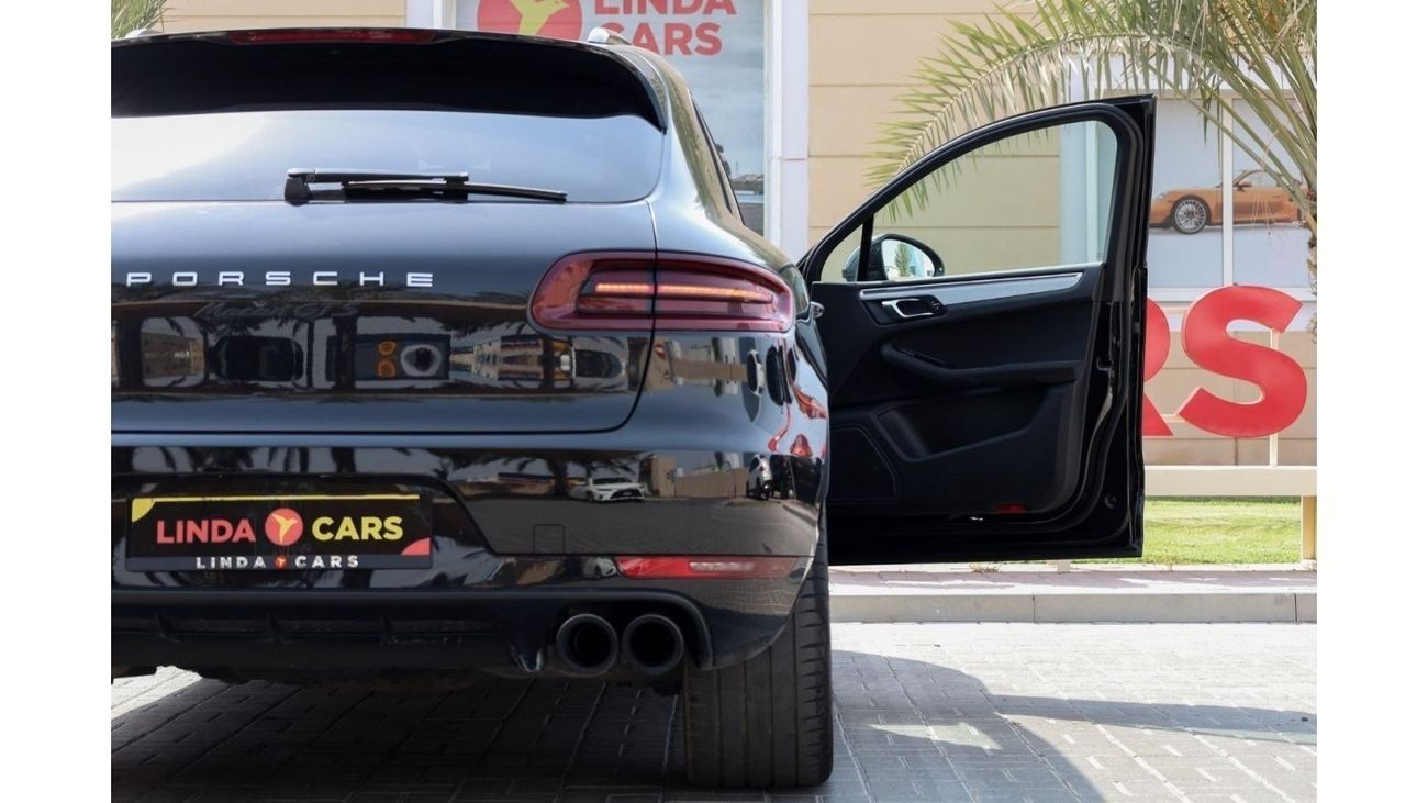 Porsche Macan Porsche Macan GTS 2017 European Spec under Warranty with Flexible Down-Payment/ Flood Free.
