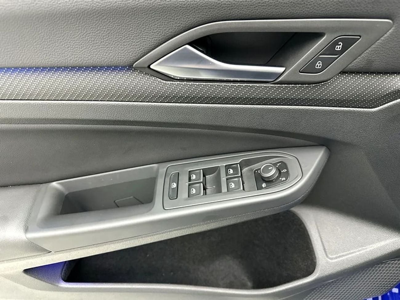 Volkswagen Golf R R 2.0L R