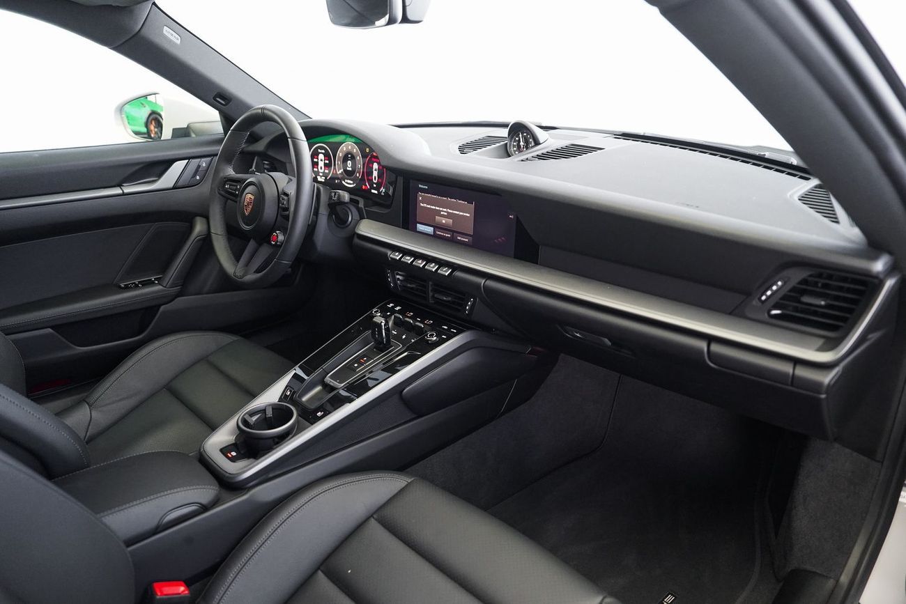 بورش 911 Carrera 3.0L (444 HP) Coupe