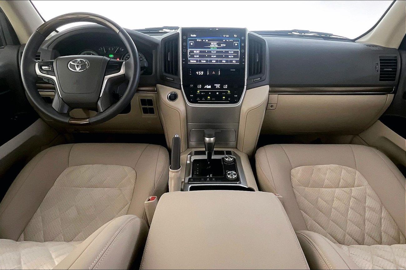 تويوتا لاند كروزر GXR | شامل الضمان | 0 ﺪﻔﻋﺓ ﺃﻮﻟﻯ