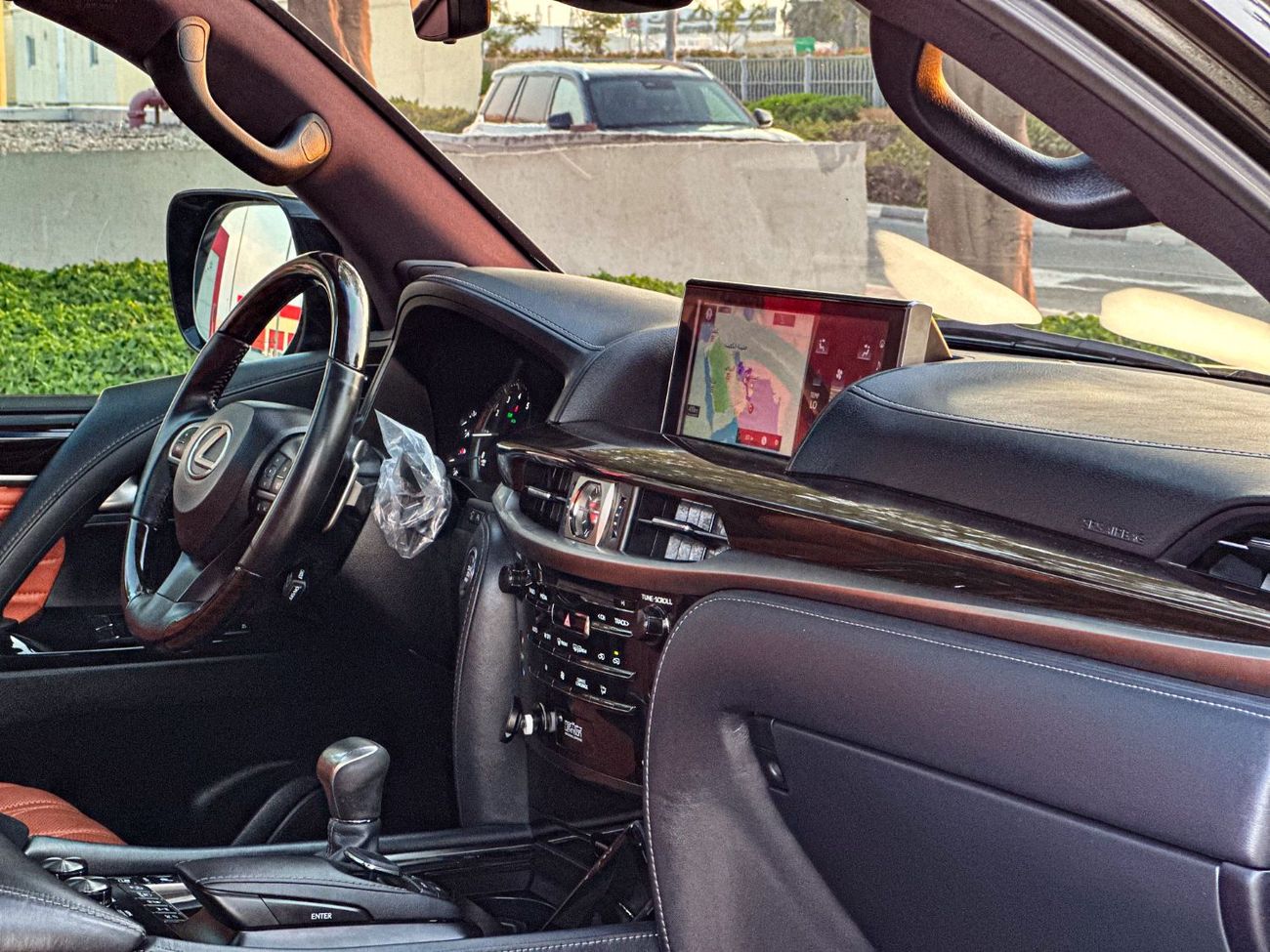 لكزس LX 570 Lexus Lx570s Signature Black Edition 5.7L / Gcc Specification