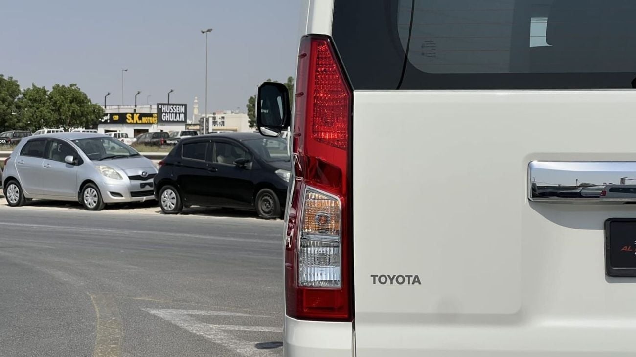 تويوتا هاياس DLS -High Roof Commuter 2.8L M/T