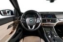 BMW 330i Luxury Line 2.0L Luxury line - Under BMW service contract