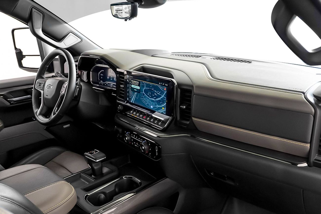 شيفروليه سيلفارادو ZR2 6.2