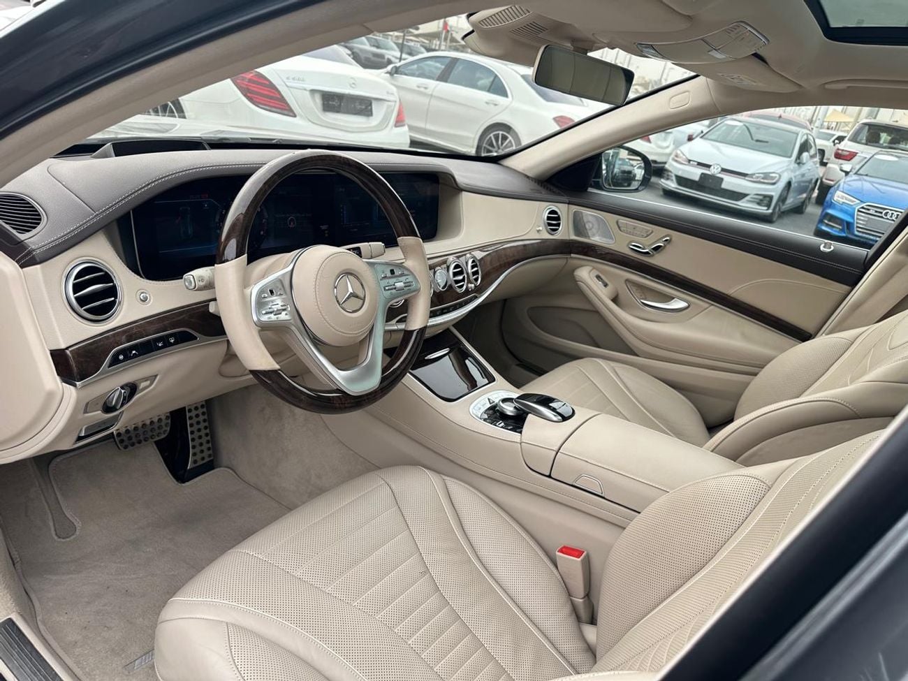 مرسيدس بنز S 560 